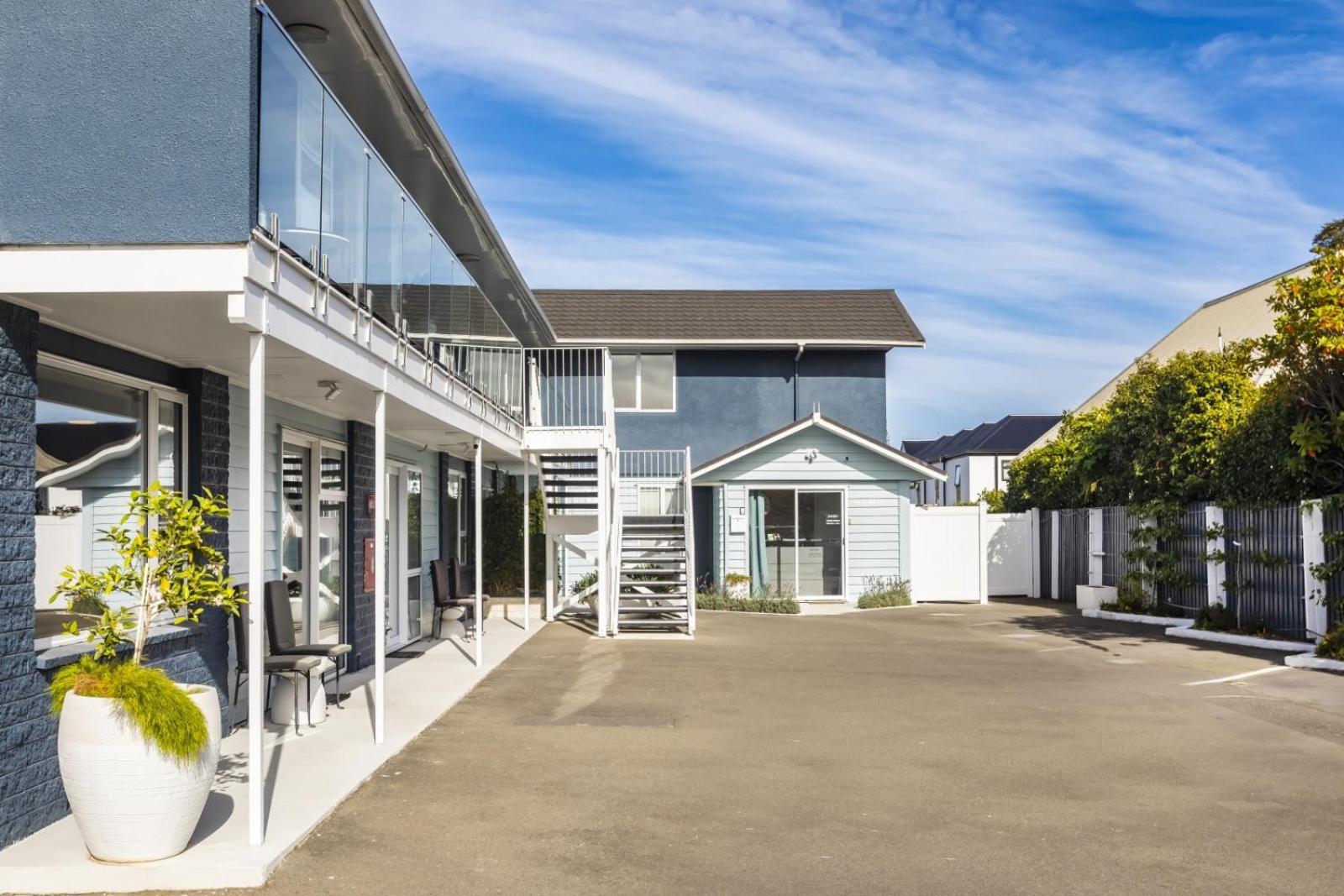 The Adelphi Motel Christchurch Bagian luar foto