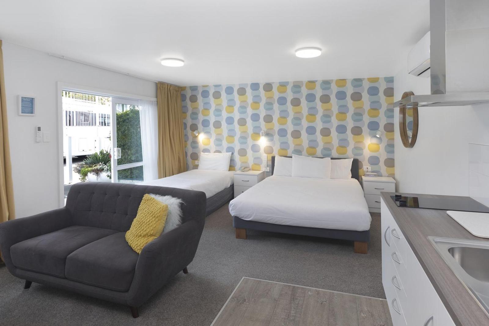 The Adelphi Motel Christchurch Bagian luar foto