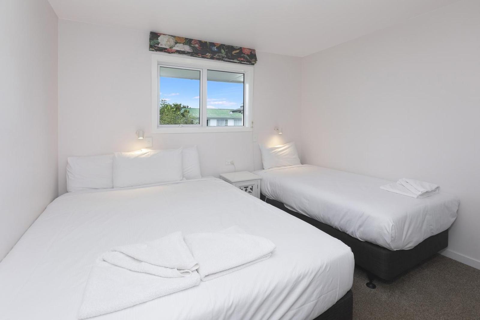 The Adelphi Motel Christchurch Bagian luar foto