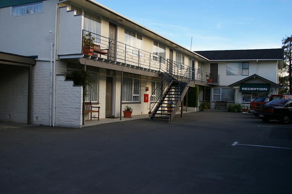 The Adelphi Motel Christchurch Bagian luar foto