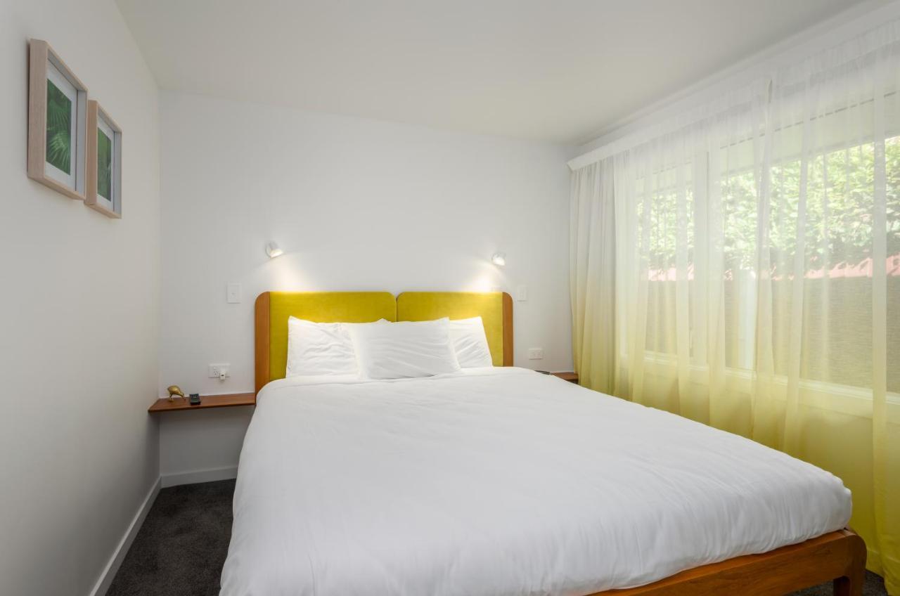 The Adelphi Motel Christchurch Bagian luar foto